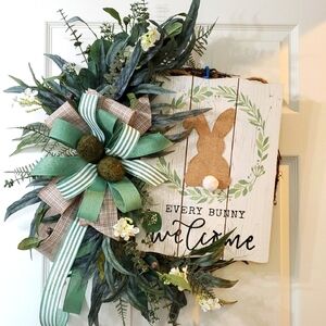 Green and White Bunny Welcome Wreath